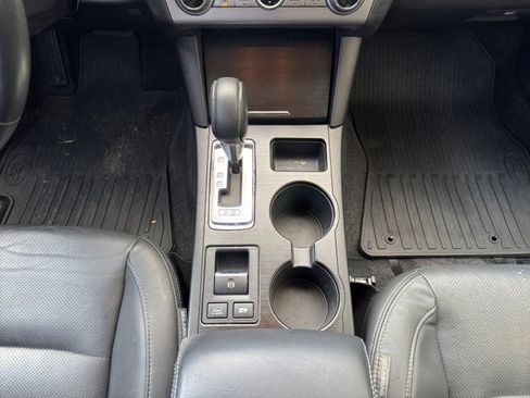 Used 2015 Subaru Outback 3.6R Limited image 11