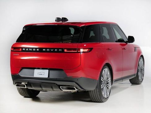 New 2026 Land Rover Range Rover Sport SE image 2