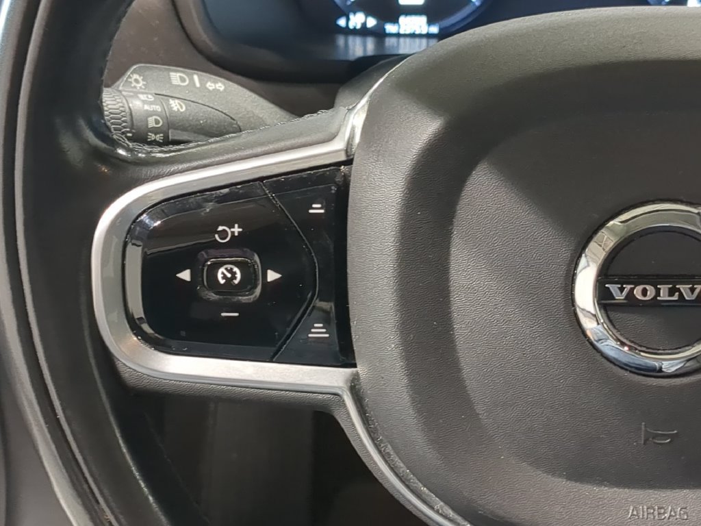Used 2018 Volvo V90 T6 Cross Country w/ Convenience Package AWD/4WD image 28