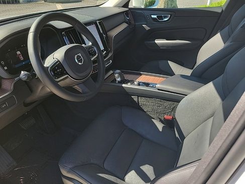 Used 2023 Volvo XC60 B5 Plus w/ Protection Package Premier image 11