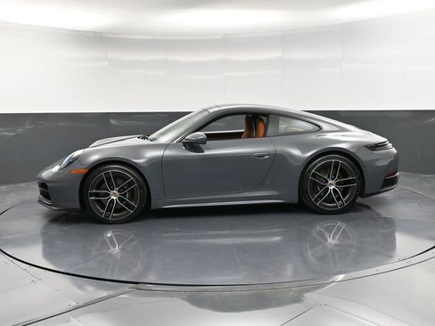 New 2026 Porsche 911 Carrera image 2