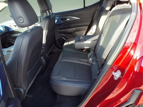 Used 2025 Chevrolet Equinox EV LT w/ Convenience Package FWD image 12
