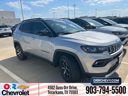 Used 2025 Jeep Compass Limited AWD/4WD image 1