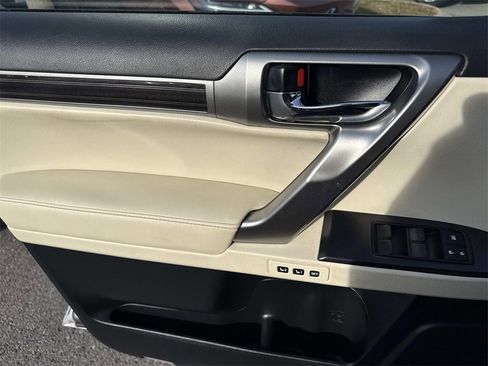 Used 2023 Lexus GX 460 Premium image 15