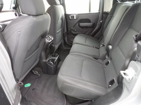 Used 2021 Jeep Gladiator Sport AWD/4WD image 12