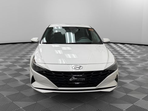 Certified 2023 Hyundai Elantra SE image 8