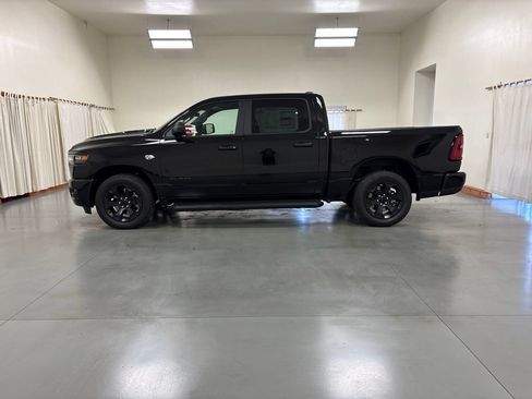 New 2026 RAM 1500 Express AWD/4WD image 5