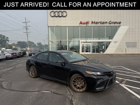 Used 2023 Toyota Camry SE w/ Convenience Package AWD/4WD image 1