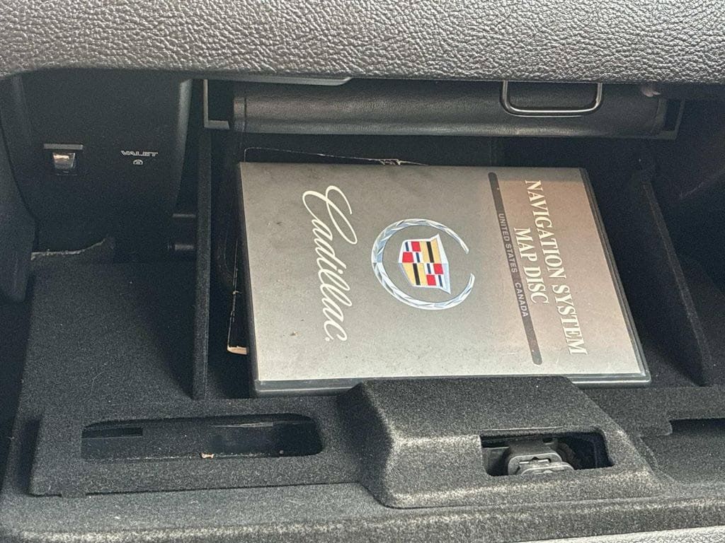 Used 2007 Cadillac DTS Luxury I w/ Sun And Navigation Package FWD image 41