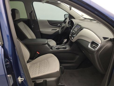 Used 2022 Chevrolet Equinox LS AWD/4WD image 21