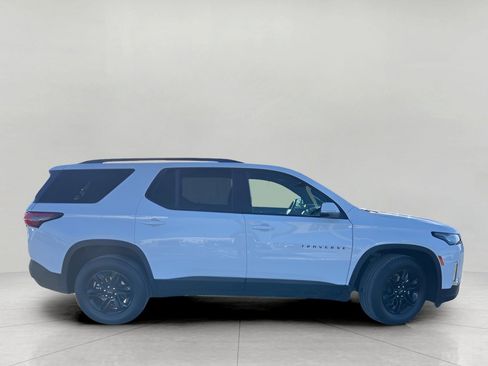 Used 2023 Chevrolet Traverse LT w/ Midnight/Sport Edition image 9