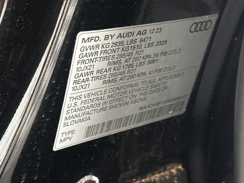 Used 2024 Audi Q8 Prestige w/ Prestige Package AWD/4WD image 9