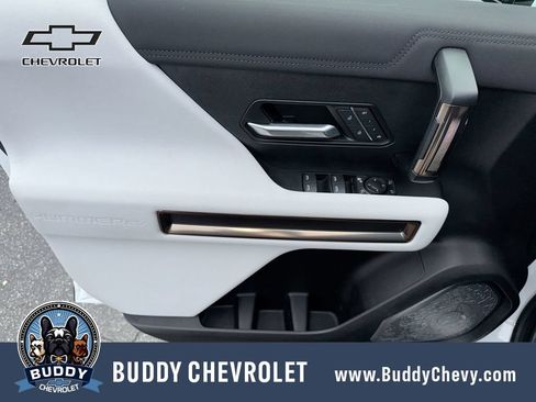Used 2024 GMC Hummer EV 3X w/ Battery Pack, 24 Module Pack AWD/4WD image 15