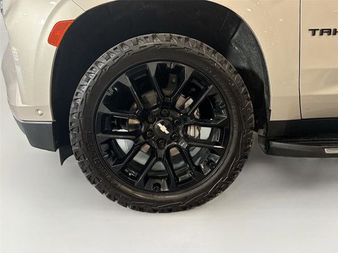 Used 2024 Chevrolet Tahoe High Country w/ Advanced Technology Package AWD/4WD image 35