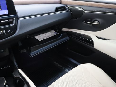 Used 2025 Lexus ES 350 Ultra Luxury w/ Accessory Package (Z2) FWD image 24