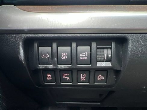 Used 2017 Subaru Outback 2.5i Limited AWD/4WD image 22