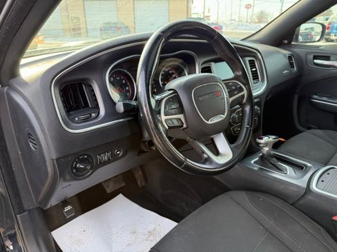 Used 2016 Dodge Charger SXT image 13