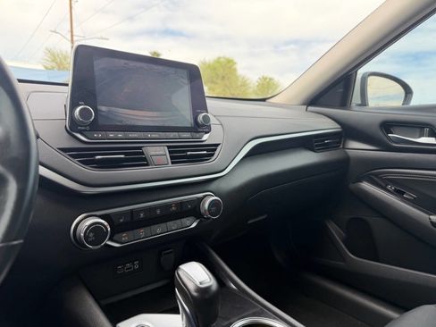 Used 2022 Nissan Altima 2.5 SV w/ SV Premium Package image 23