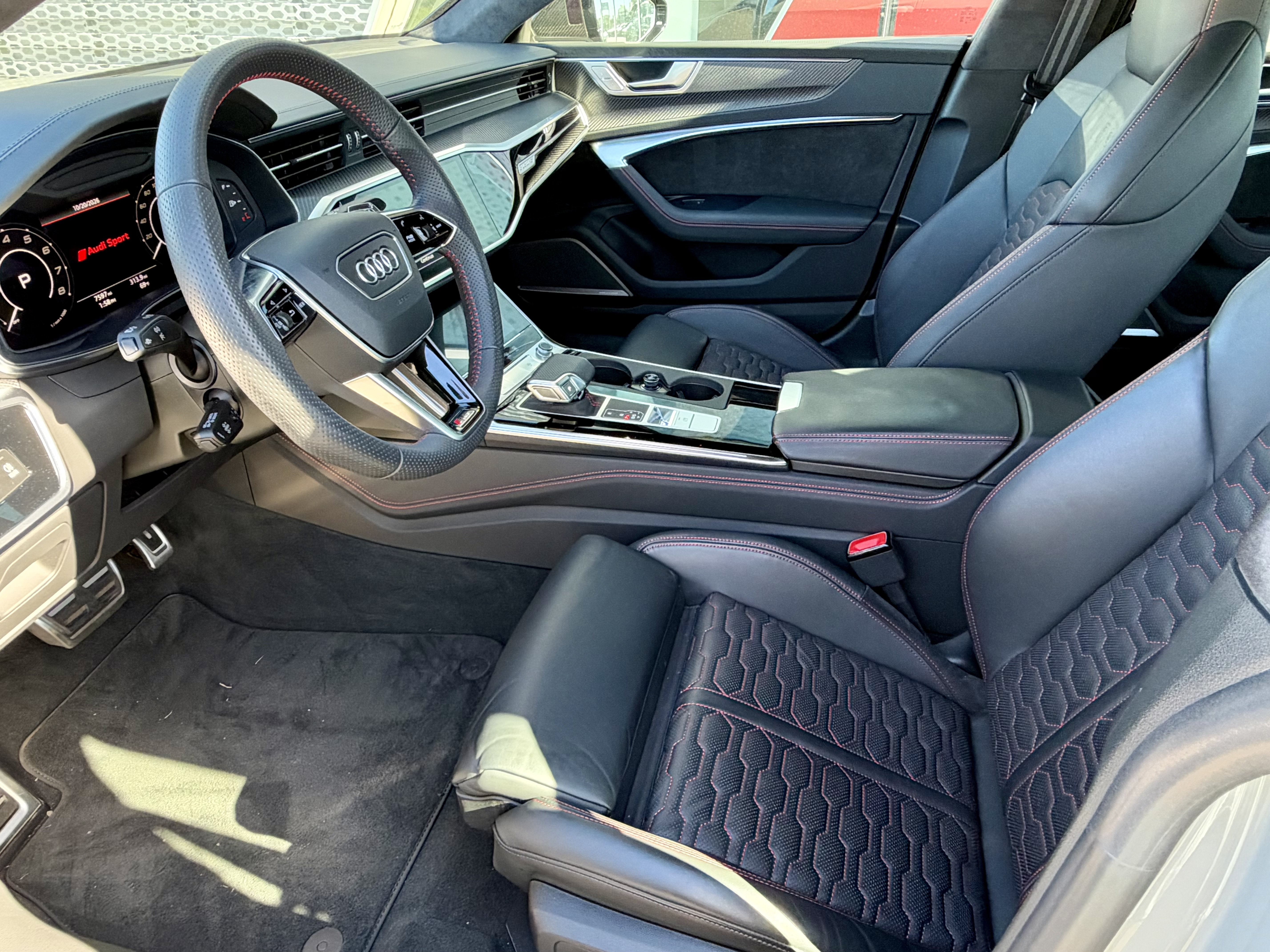 Used 2021 Audi RS 7 Sportback w/ Carbon Optic Package AWD/4WD image 6
