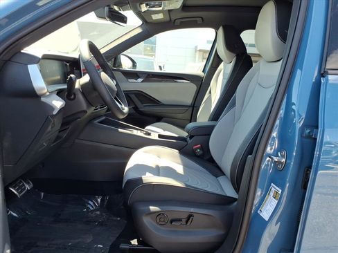 New 2025 Volkswagen Tiguan SE R-Line image 14