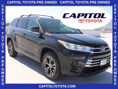 Used 2018 Toyota Highlander LE w/ Carpet Mat Package (TMS)