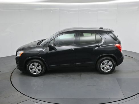 Used 2016 Chevrolet Trax LS w/ LPO, Cargo Package image 39
