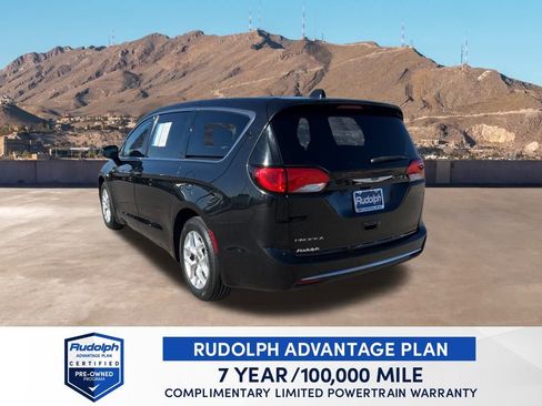 Used 2017 Chrysler Pacifica Touring Plus w/ Tire & Wheel Group image 11