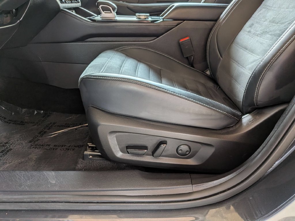 Used 2025 Mitsubishi Outlander SE AWD/4WD image 14