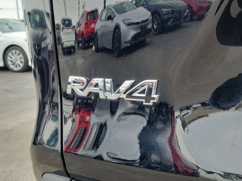 Used 2025 Toyota RAV4 XLE image 6