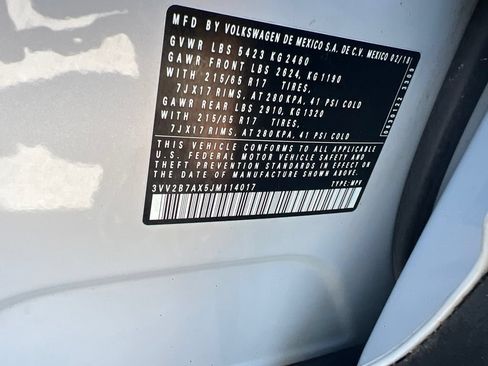 Used 2018 Volkswagen Tiguan SE w/ Panoramic Sunroof Package AWD/4WD image 29