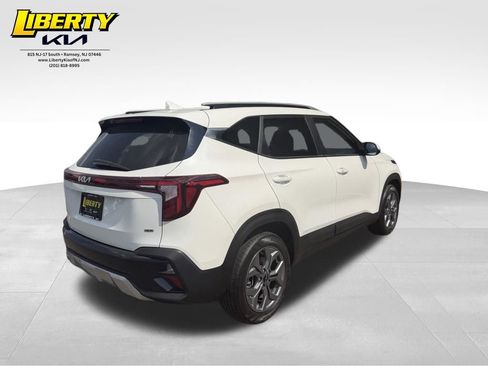 Used 2024 Kia Seltos S AWD/4WD image 7