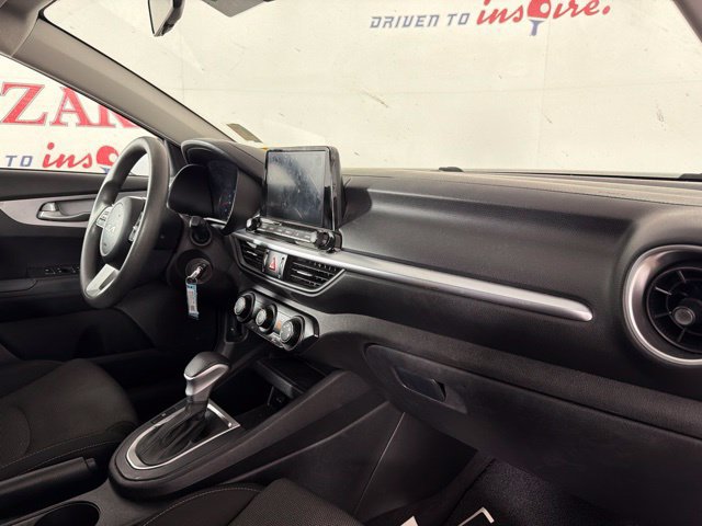 Used 2022 Kia Forte LXS w/ LXS Technology Package FWD image 30