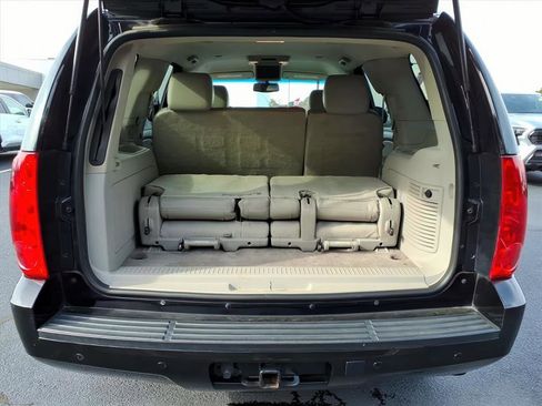 Used 2012 GMC Yukon SLT w/ SLT-2 Equipment Package image 9