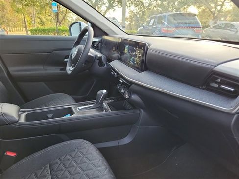 Used 2025 Nissan Kicks SV w/ Interior Electronics Package image 33