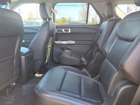 Certified 2023 Ford Explorer XLT w/ Equipment Group 202A AWD/4WD image 25