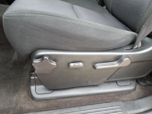 Used 2010 GMC Sierra 2500 SLE w/ SLE Preferred Package image 11