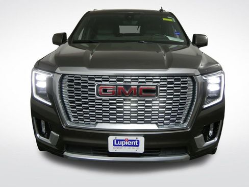 Used 2021 GMC Yukon XL Denali w/ Denali Ultimate Package AWD/4WD image 10