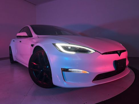 Used 2021 Tesla Model S Plaid AWD/4WD image 3