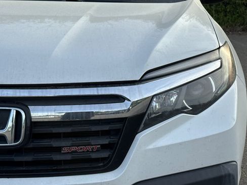 Used 2019 Honda Ridgeline Sport image 11