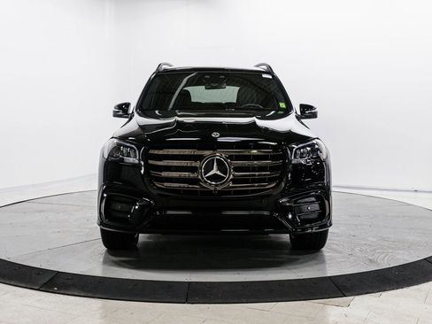 Used 2025 Mercedes-Benz GLS 450 4MATIC image 2