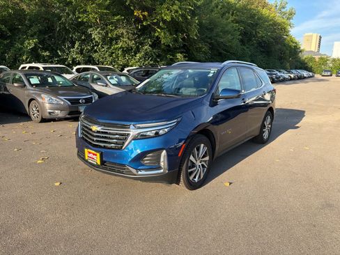 Used 2022 Chevrolet Equinox Premier AWD/4WD image 4