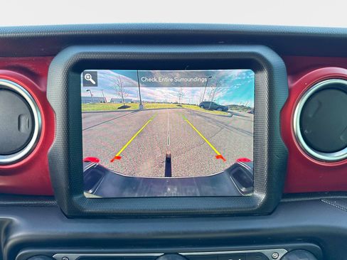 Used 2021 Jeep Gladiator Rubicon image 24