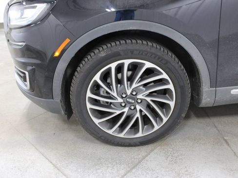 Used 2019 Lincoln Nautilus Reserve w/ Cargo Utility Package AWD/4WD image 12