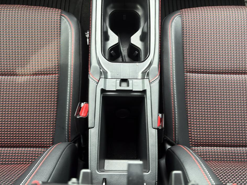 Certified 2026 Nissan Kicks SR FWD image 34