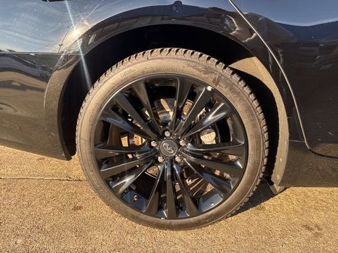 Used 2017 INFINITI Q70 L 3.7 image 31