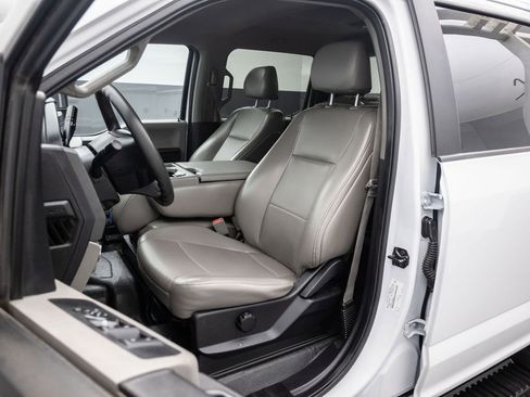 Used 2019 Ford F450 XL w/ Power Equipment Group image 12