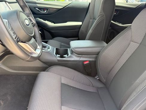 Used 2025 Subaru Outback Premium AWD/4WD image 10