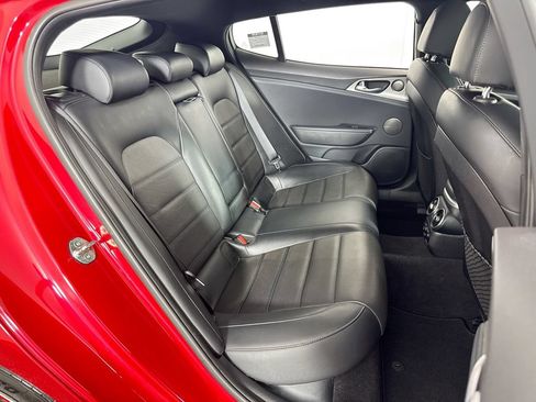 Used 2018 Kia Stinger GT2 RWD image 35