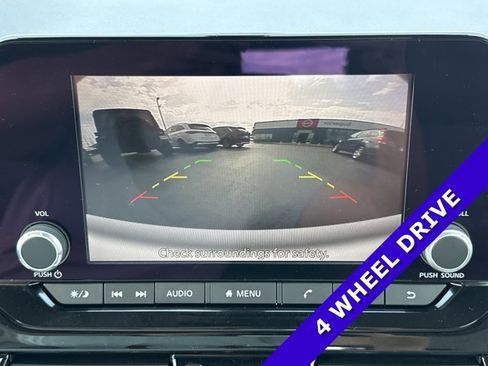 New 2025 Nissan Pathfinder SV image 9