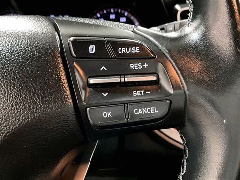 Used 2019 Hyundai Veloster 2.0 Premium image 23